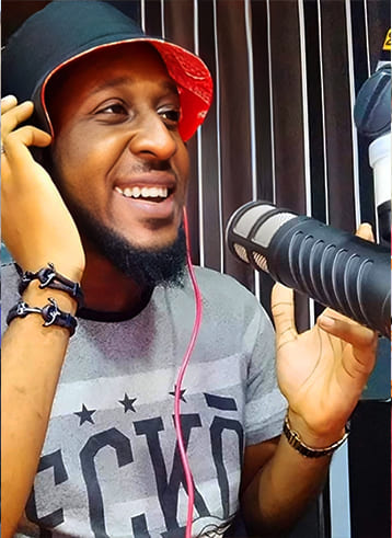 Custom radio jingle creation service for brand marketing